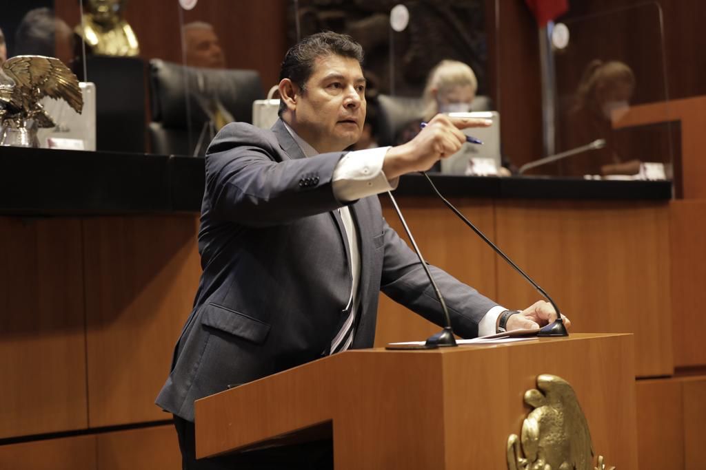 Cobro de alumbrado atenta contra la economía de las familias: Armenta