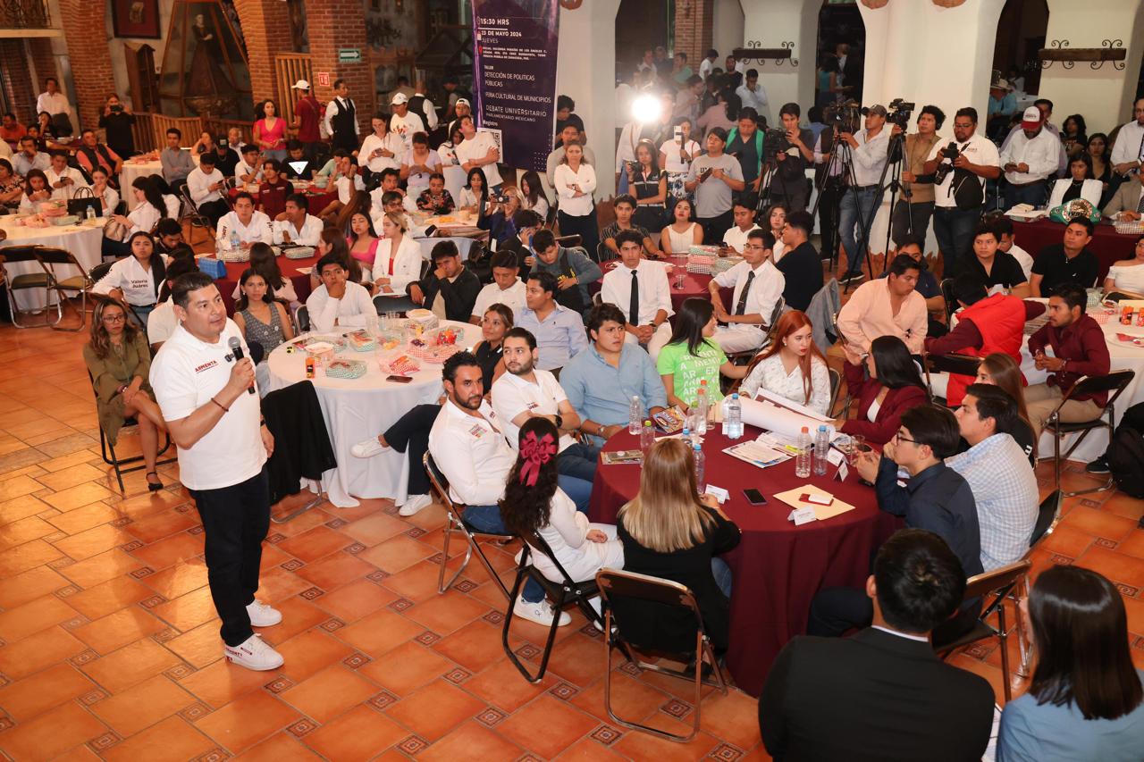 Con los jóvenes se logrará la transformación y el bienestar de Puebla: Armenta
