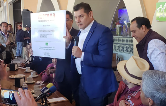 Armenta da a conocer su registro de afiliación a Morena
