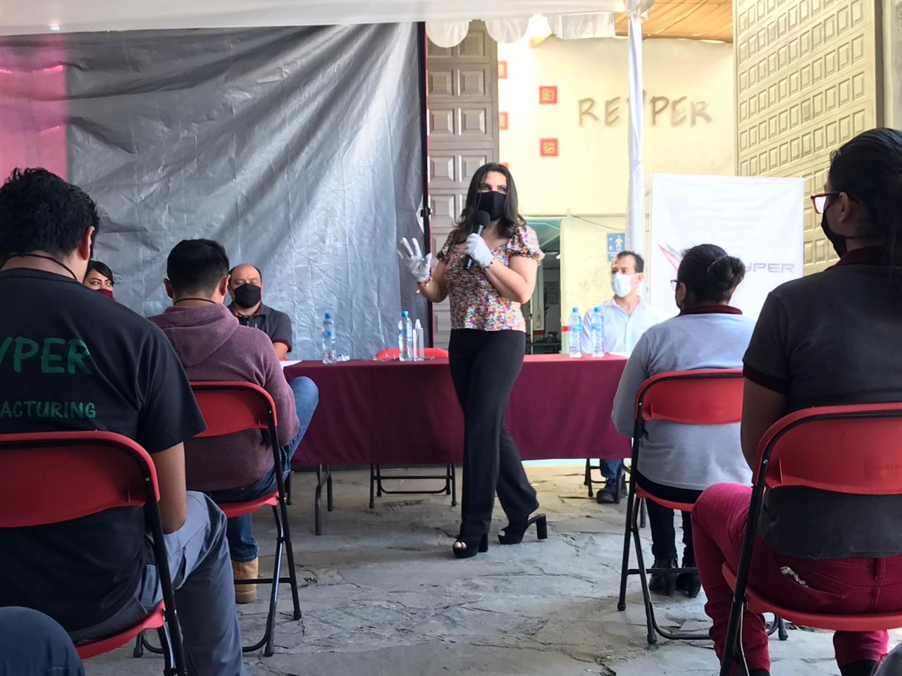 Continúa Layón capacitaciones en seguridad a empresas de Texmelucan