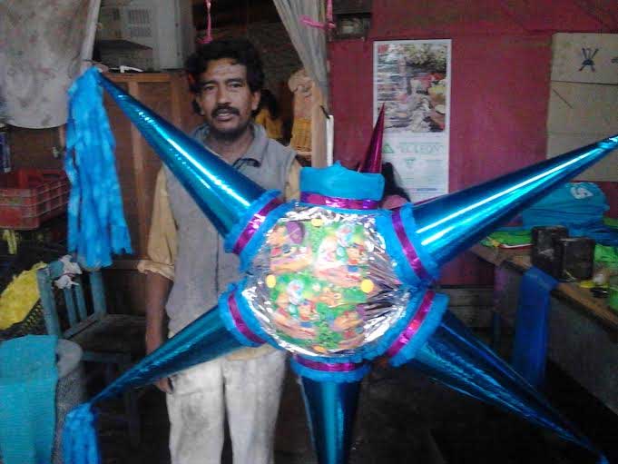 Las piñatas, artesanía en riesgo en Texmelucan