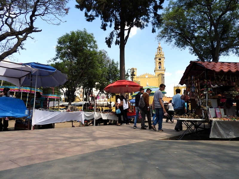 Aceptan vendedores de artesanías reubicación en el Parque Soria