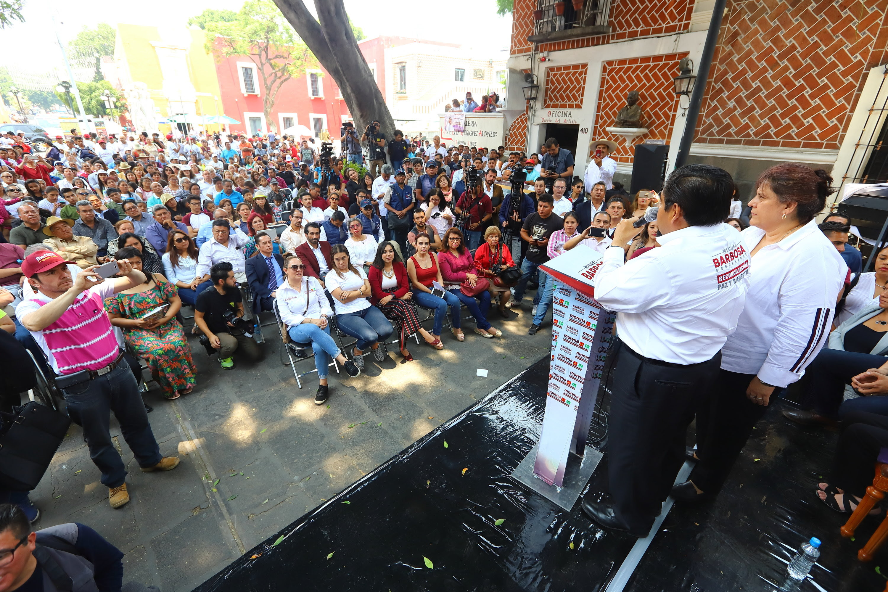 Mercado La victoria será un centro cultural de Puebla: Barbosa 