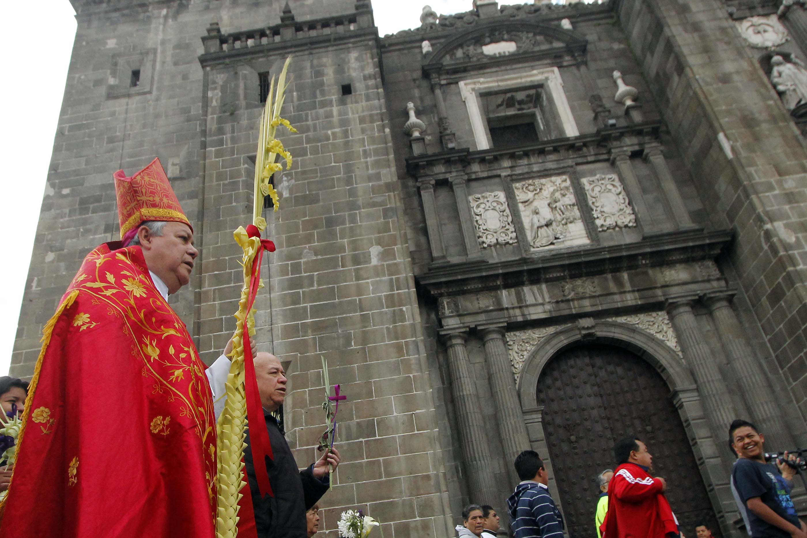 Estafadores hacen agosto con Procesión de Viernes Santo