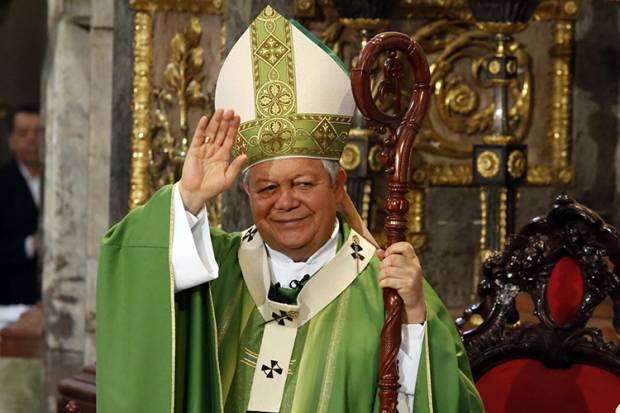 Llega el arzobispo de Puebla a su cumpleaños número 72