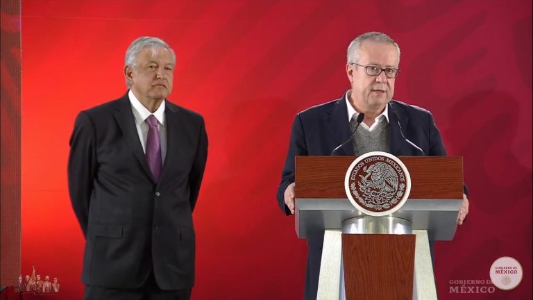 Amlo dice que hasta mañana hablará de críticas de Urzúa