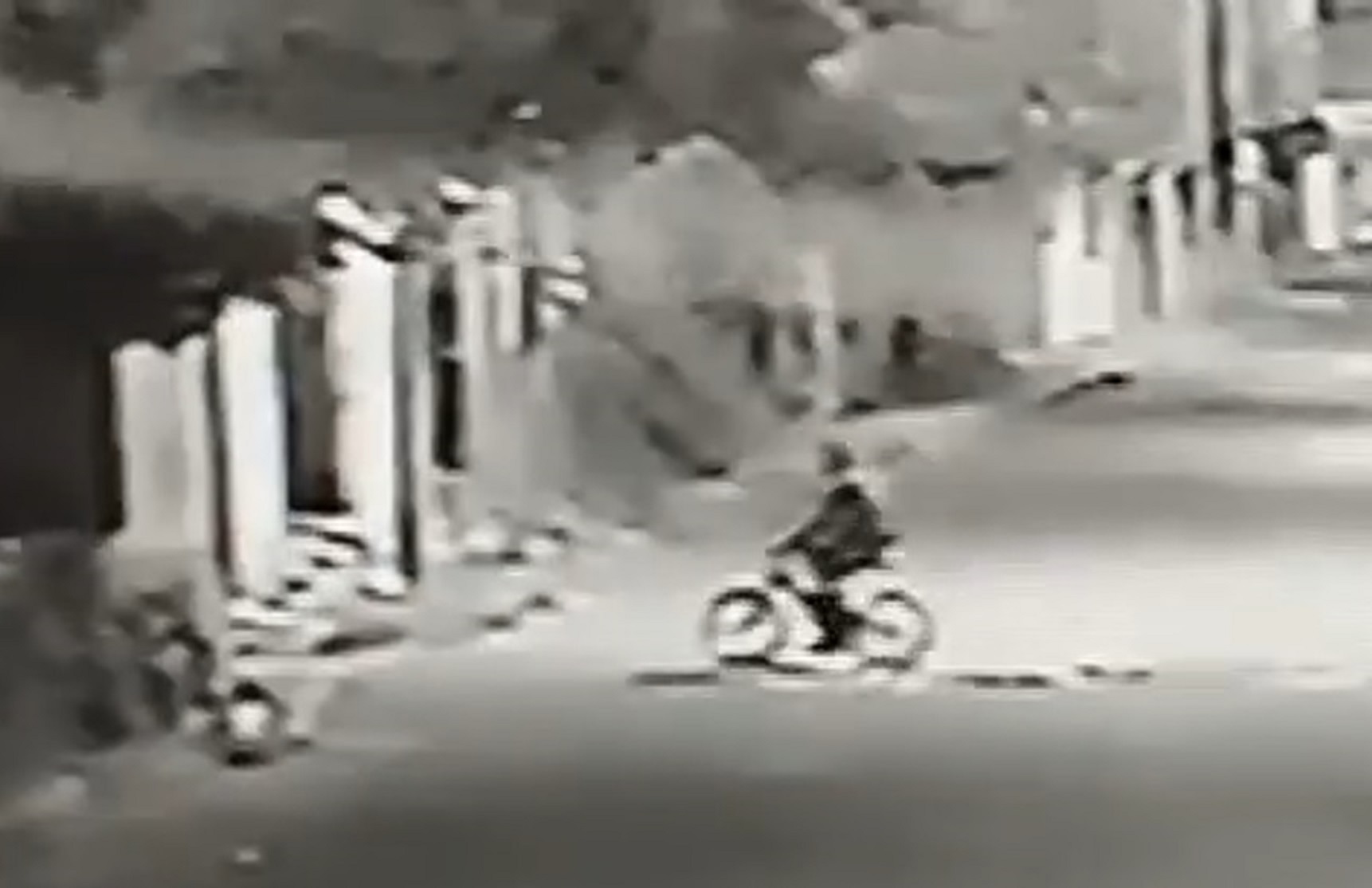 Alertan por presunto asaltante en bicicleta en Tecamachalco