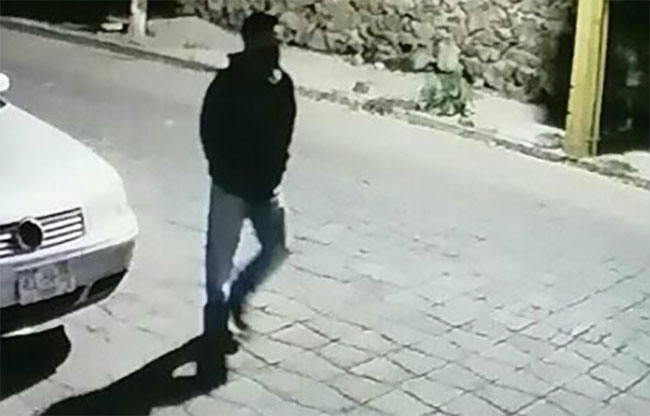 Captan a ladrón que asaltó a punta de pistola a jóvenes en Tecamachalco 