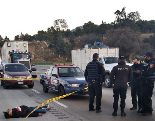 Un muerto tras balacera en la México-Puebla por asalto