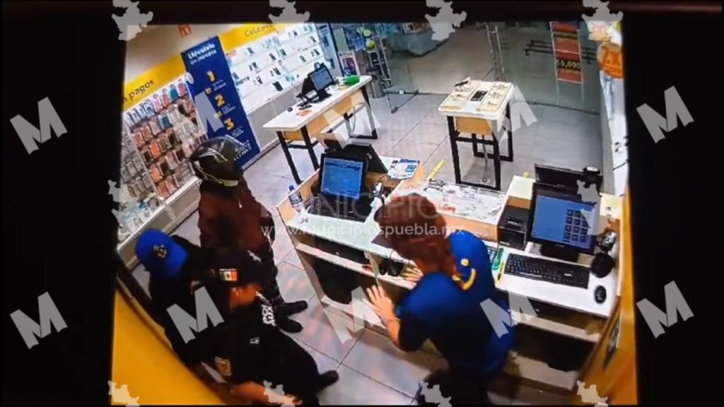En asalto a la cadena Macropay desarman a policía auxiliar