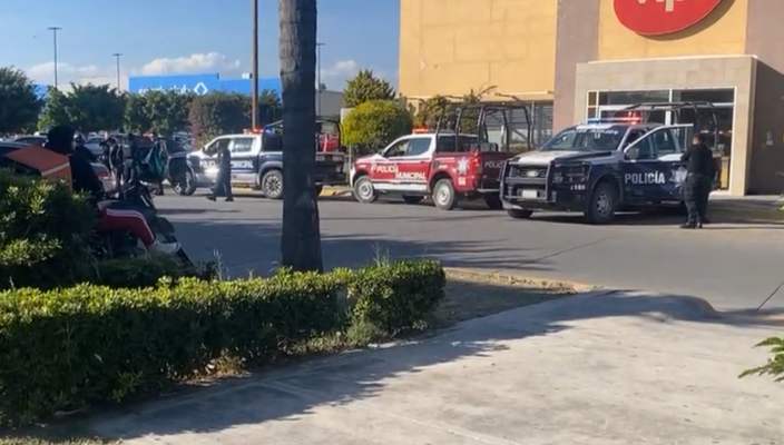 Despojan a pareja de 150 mil pesos, tras salir de sucursal bancaria en Tehuacán