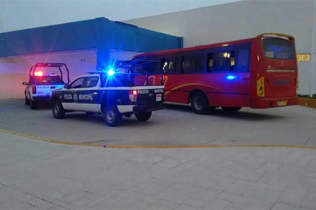 Hieren de bala a un pasajero durante asalto a camión de ruta Huejotzingo