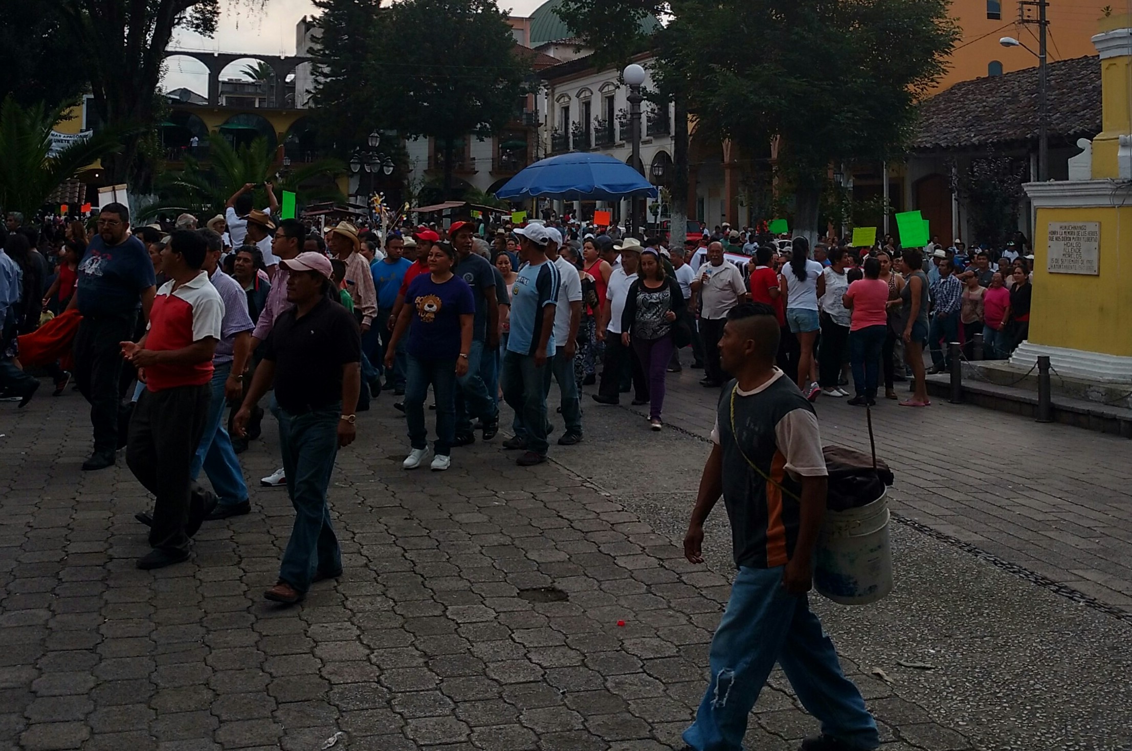 Aceptan ciudadanos negociar cobros con CFE en Huauchinango