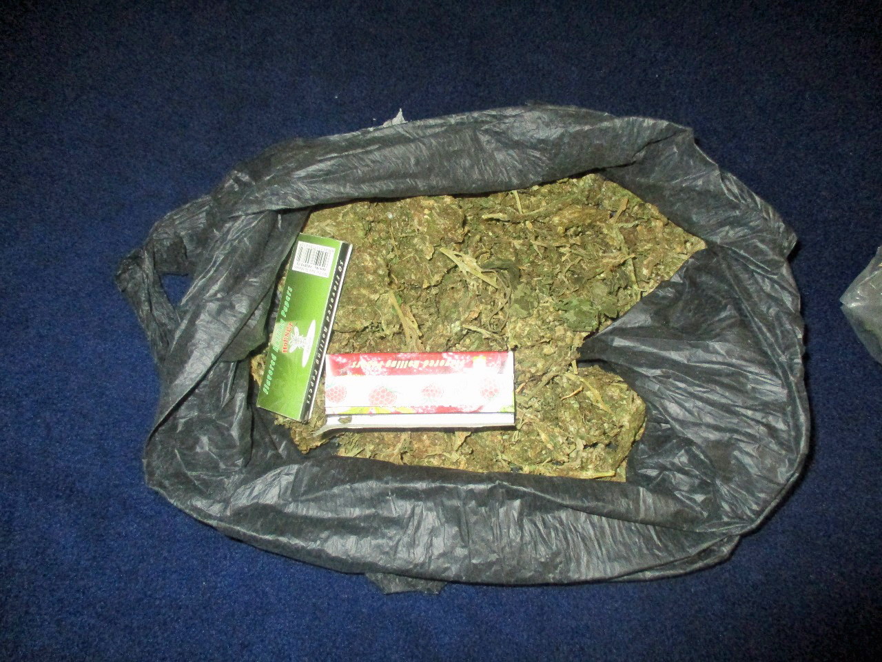Asegura policía de San Pedro Cholula a sujeto transportando marihuana