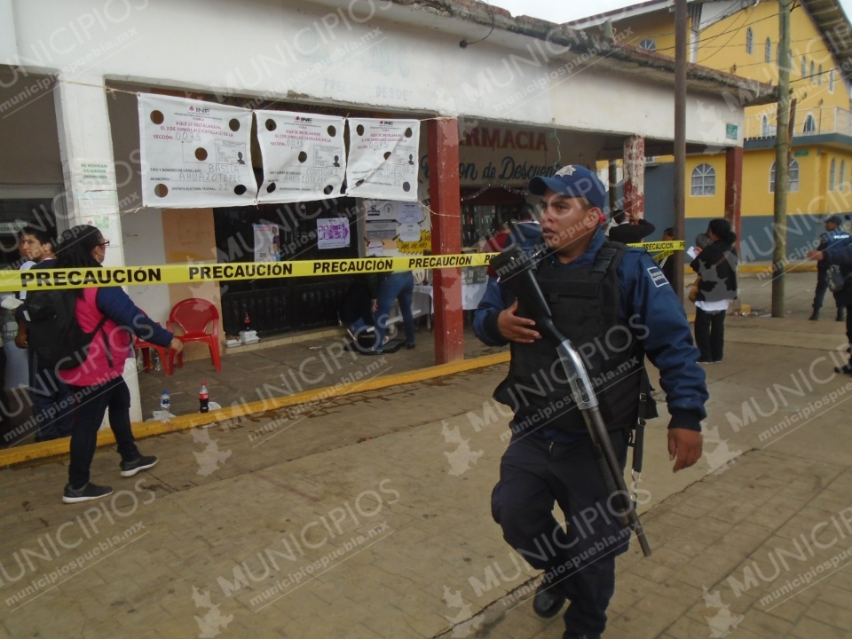 Asesinan a dos municipales al robar urnas en Ahuazotepec