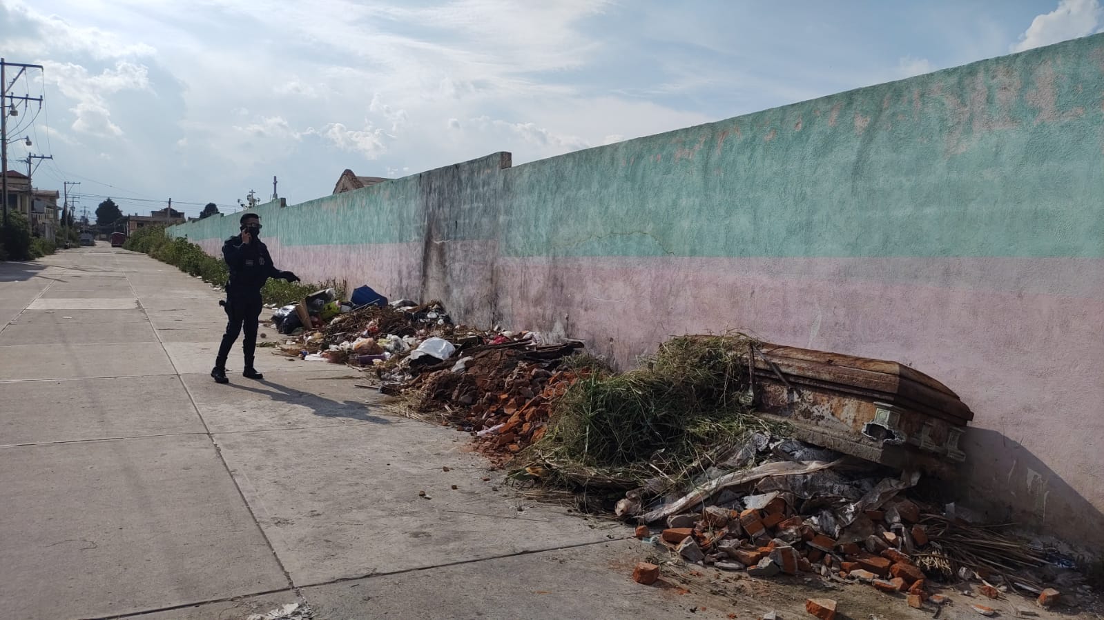 Ubican ataúd en inmediaciones del panteón de Huejotzingo