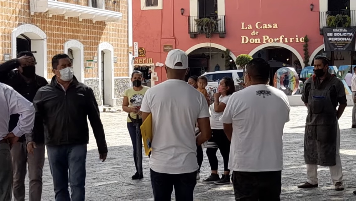 Ambulantes de Atlixco exigen espacios en Villa Iluminada