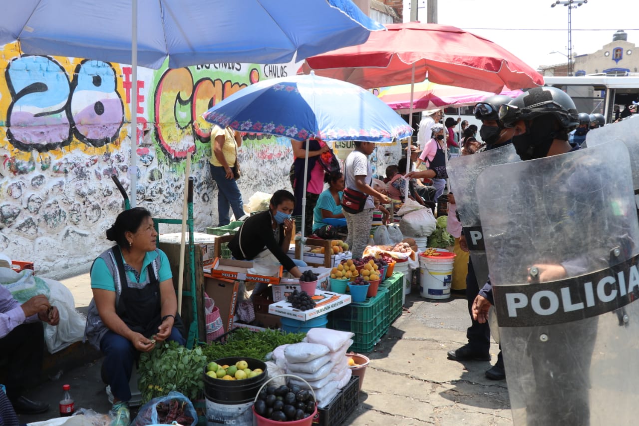 Ambulantes deberán presentar identificación para vender en Atlixco