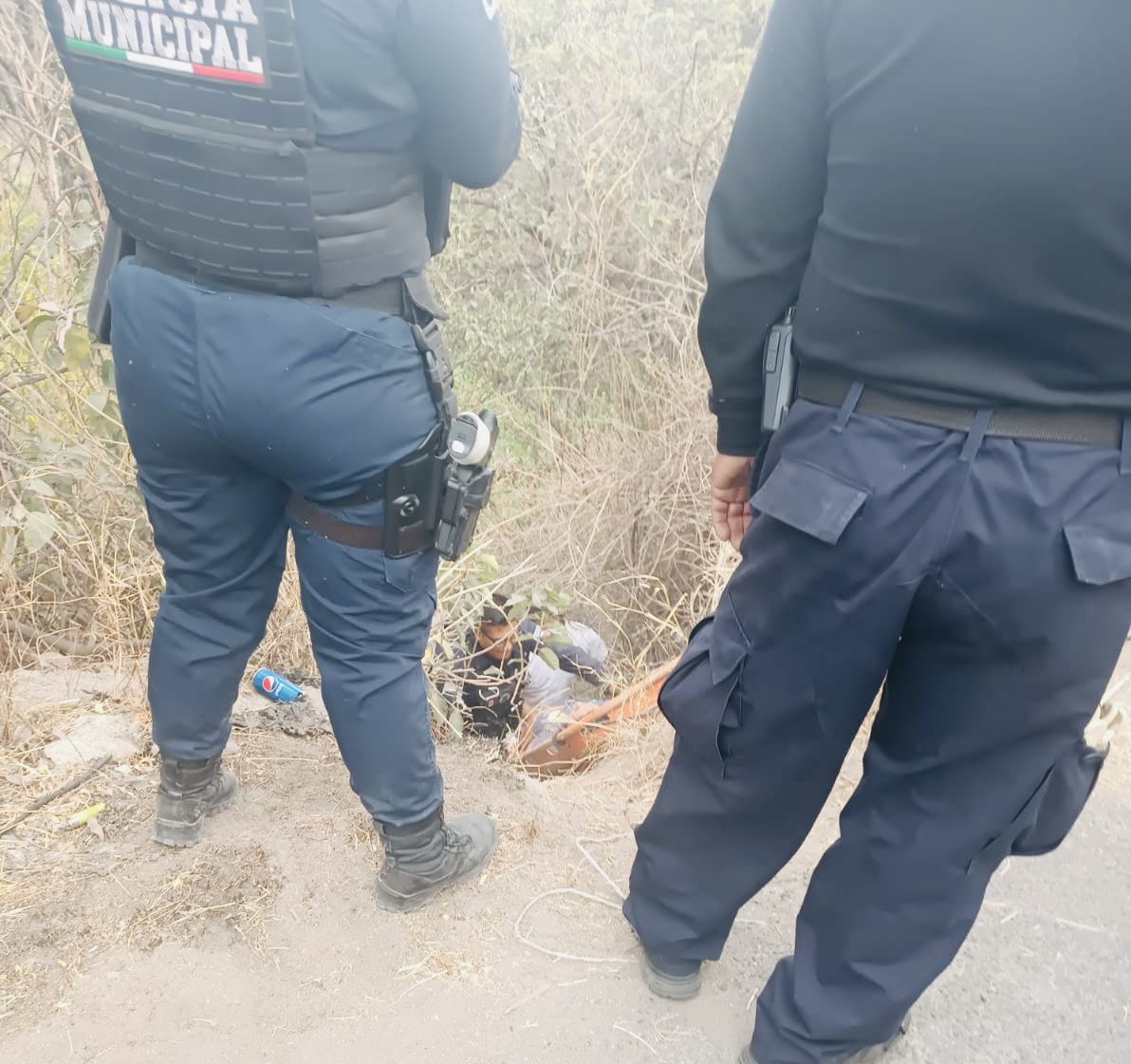 Atlixco: motociclistas terminan en el fondo de barranca