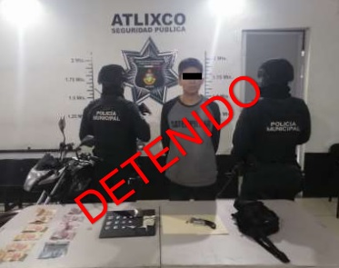 Detienen en Atlixco a sujeto por portación de arma de fuego y delitos contra la salud 
