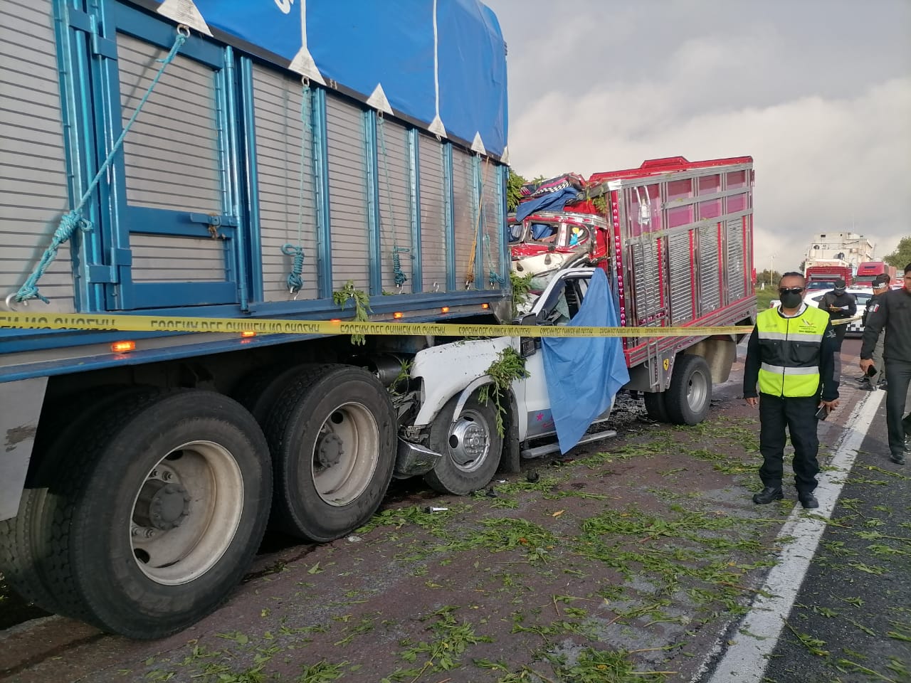 Mueren prensados dos atlixquenses sobre la México-Puebla