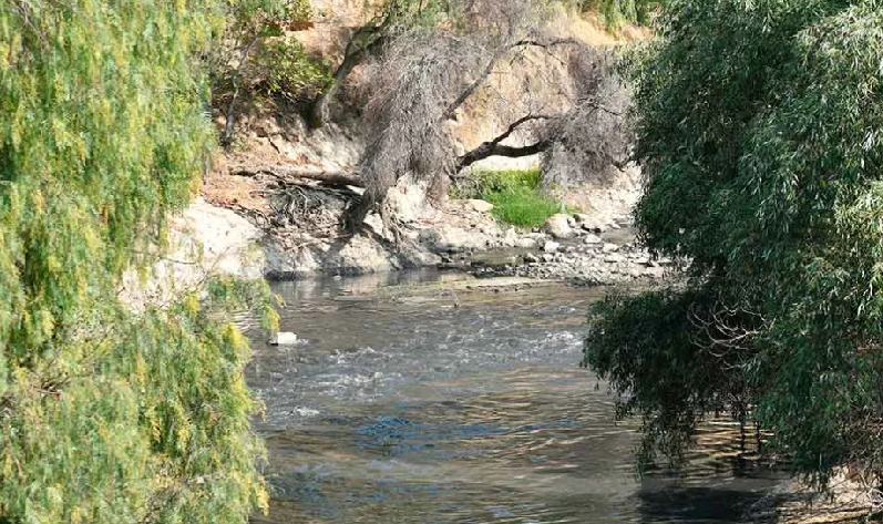 Construirían colectores para frenar la contaminación del río Atoyac en Tlalancaleca