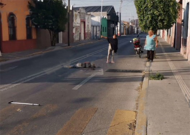Embisten y matan a abuelita en la colonia Santa María en Puebla