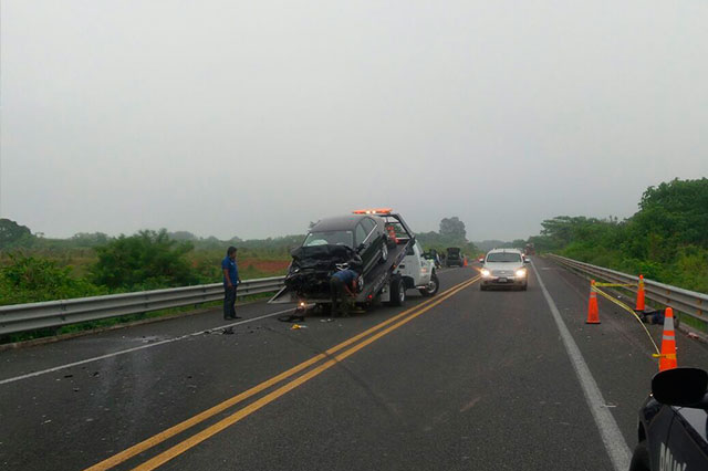 Choca su camioneta tras arrollar a hombre en la México-Tuxpan