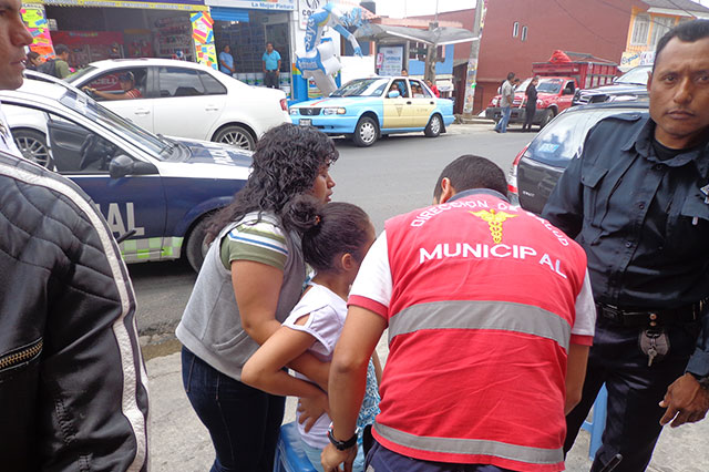 Joven es atropellada por agente de vialidad en Xiutetelco