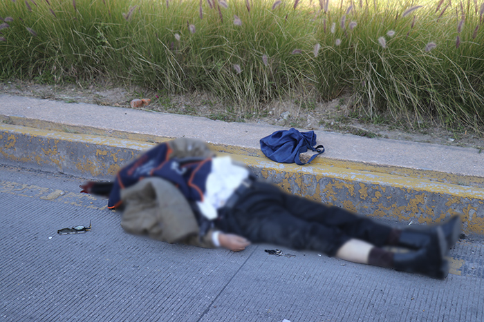 Auto mata a cerillito de 65 años en la Vía Atlixcáyotl