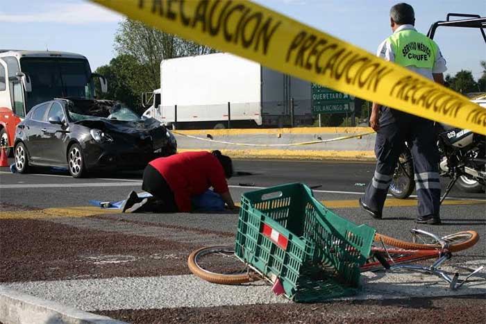 Mueren dos niños y una mujer atropellados en la México - Puebla  
