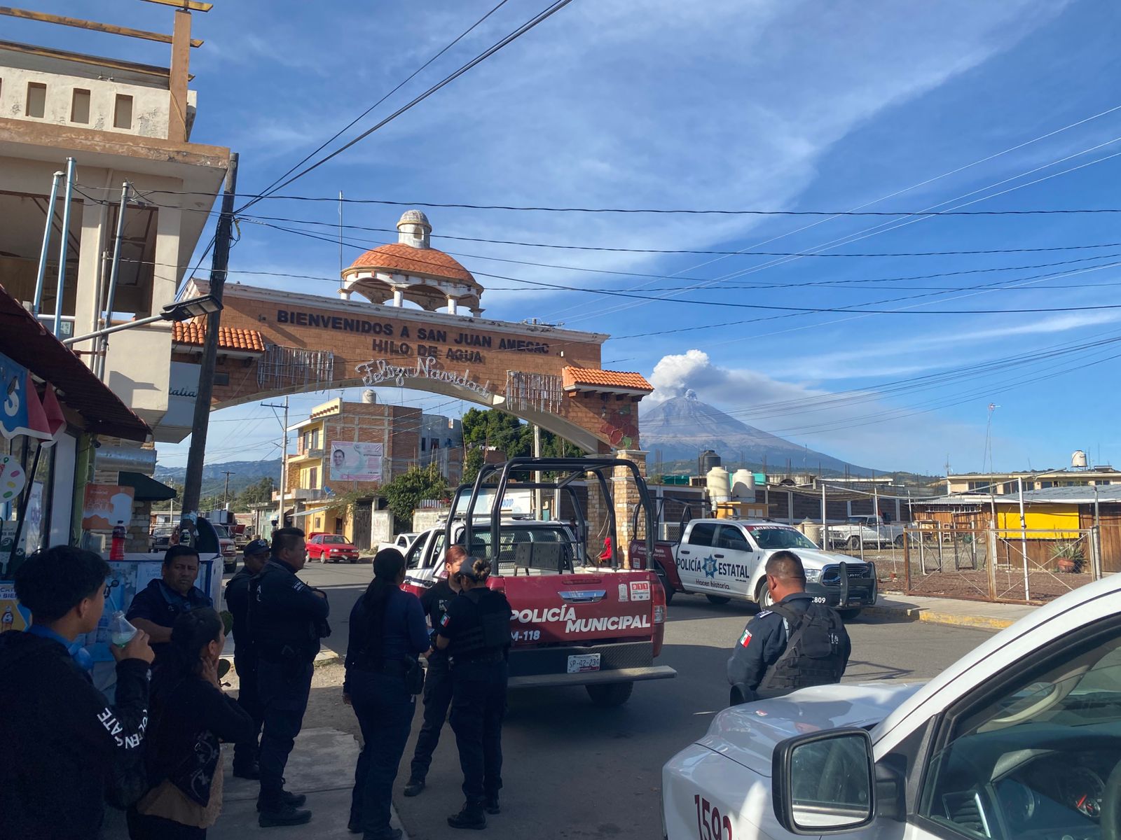 Queman a dos y cuelgan a uno en Atzitzihuacán, en la Mixteca Poblana