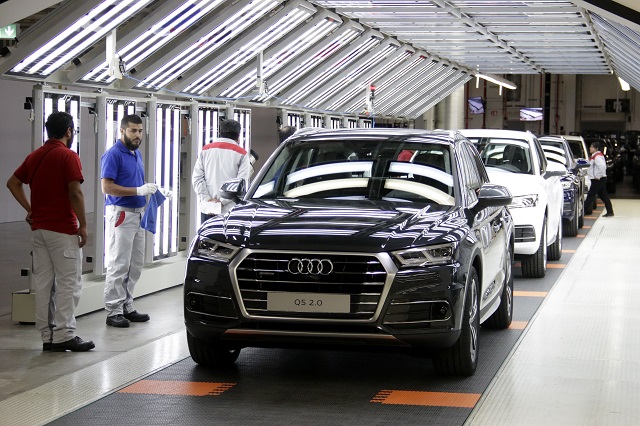 Audi reanudará actividad en el pico más alto de contagios