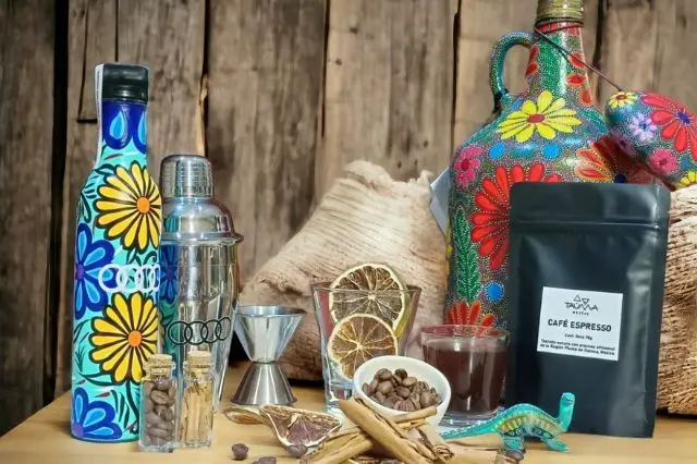 Lanza Audi de México TAUMA, mezcal artesanal de Puebla