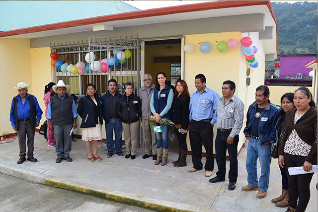 Invierten 405 mil pesos en aula para escuela de Zacapoaxtla