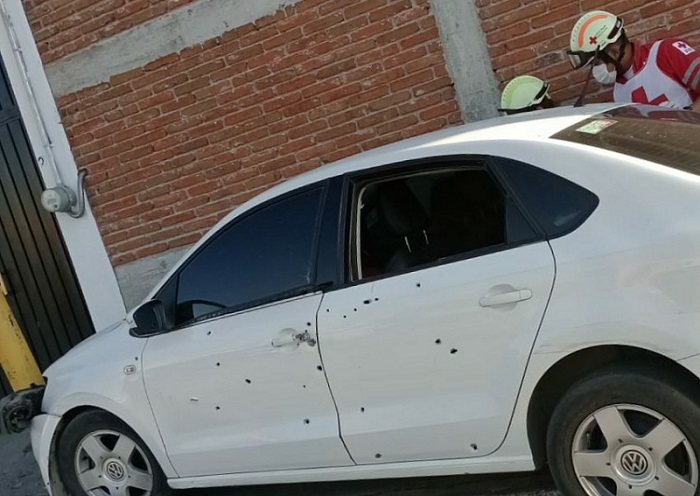 Muere hombre en Cuautla al ser baleado en auto con placas de Puebla
