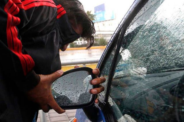 SSC y FGE intervendrán la 46 Poniente por venta ilegal de autopartes 