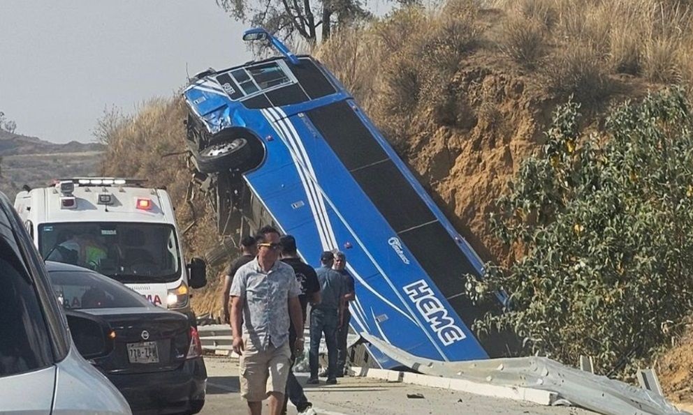 Saldo final: 2 muertos y 17 heridos por volcadura en la México-Puebla: Céspedes