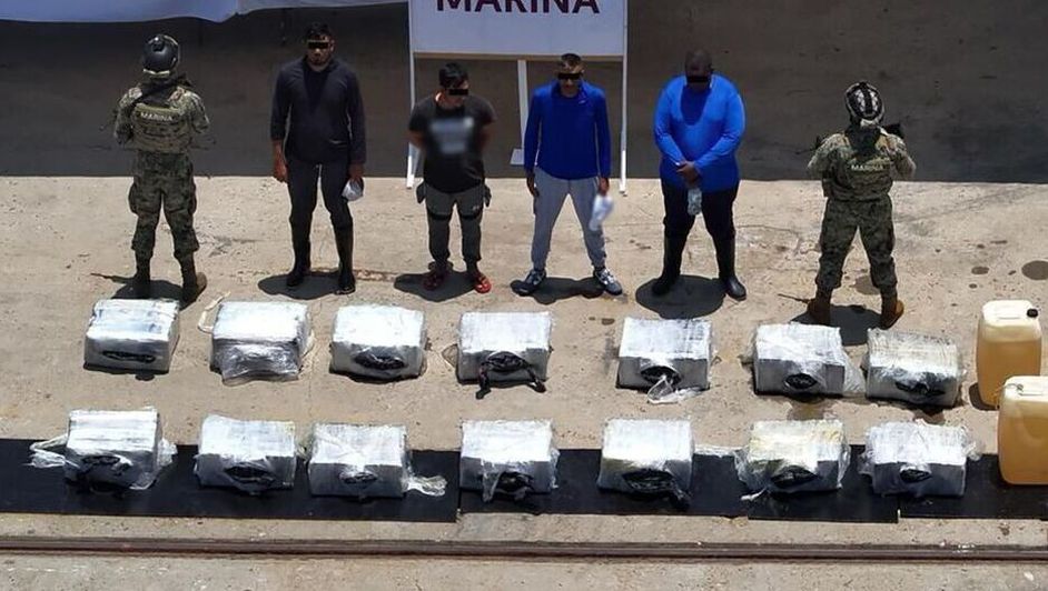 En operación marítima, Semar asegura más de media tonelada de cocaína