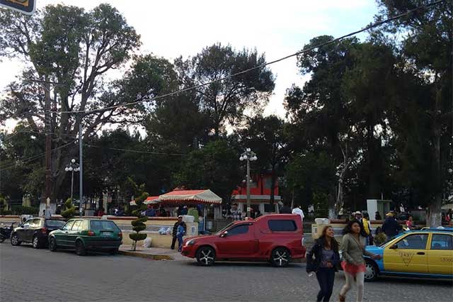 Roban camioneta en pleno centro de Teziutlán