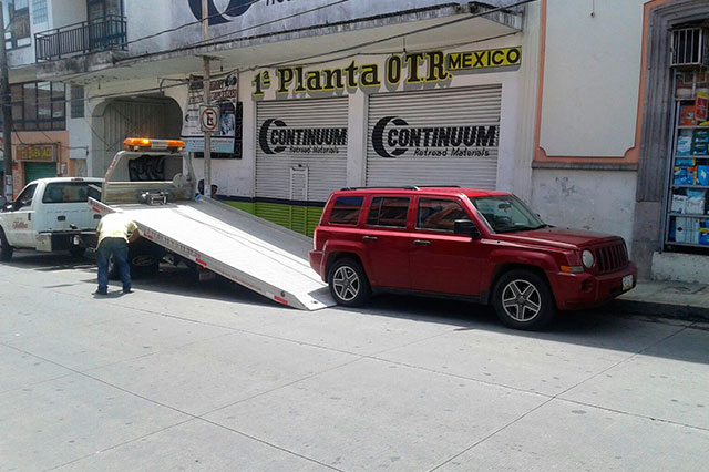 Recuperan camioneta con reporte de robo en Teziutlán