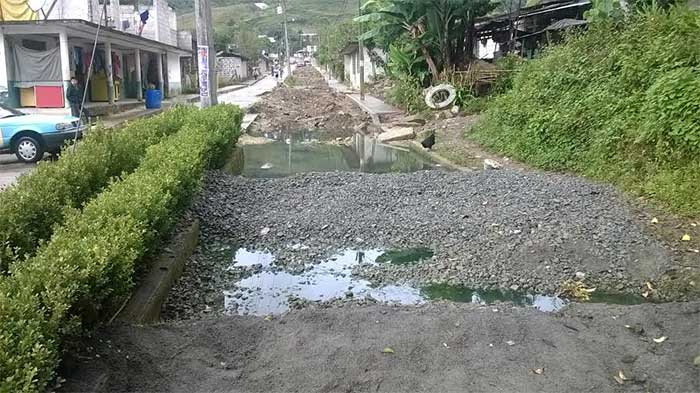 Sin avances pavimentación de calle Corregidora en Tlaola