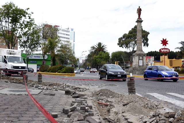 Cancela Barbosa seis obras iniciadas por el interino Pacheco