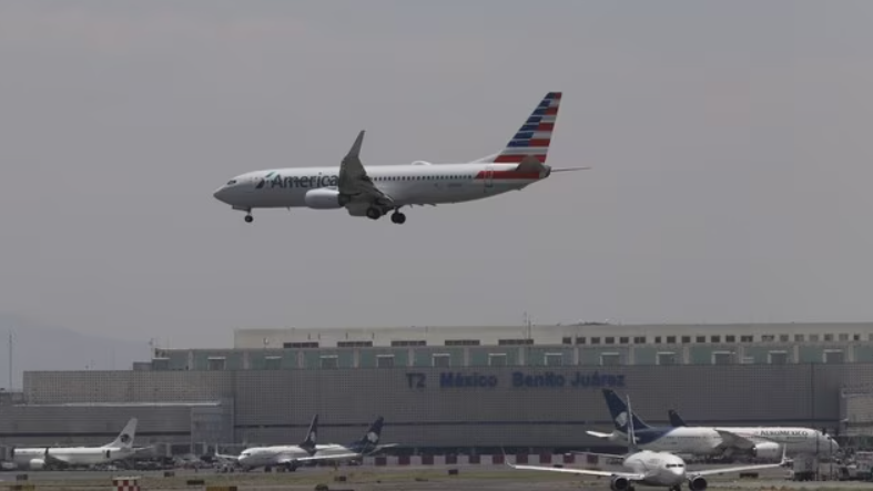 IATA rechaza reducir número de vuelos en AICM
