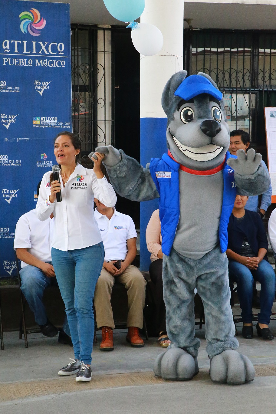 Inaugura alcalde desayunador y techado en primaria de Atlixco