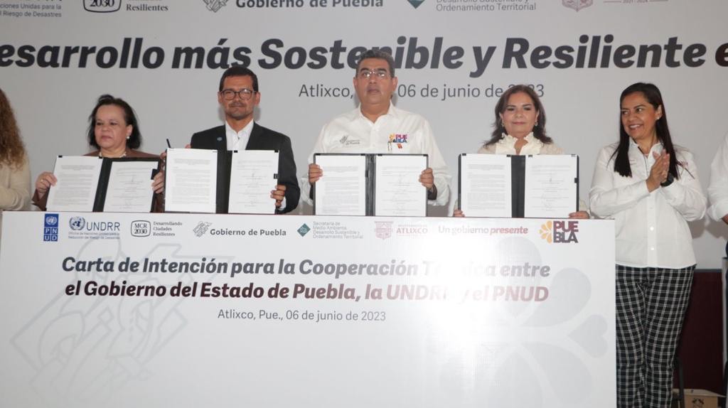 Firman en Atlixco acuerdo por la Reducción de Riesgos de Desastres