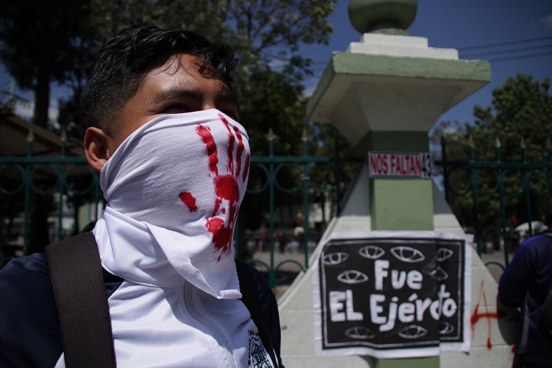 Cancela FGR 21 de las 83 órdenes de detención del caso Ayotzinapa