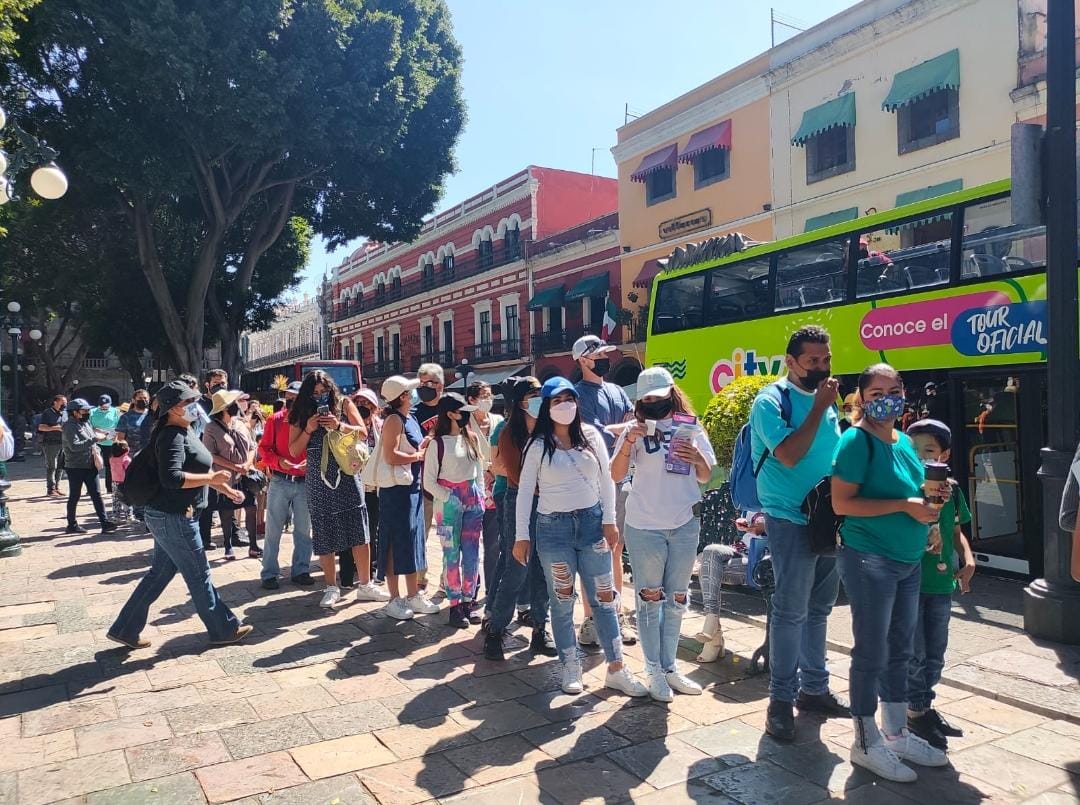 Ayuntamiento de Puebla reconoce labor de los guías de turismo