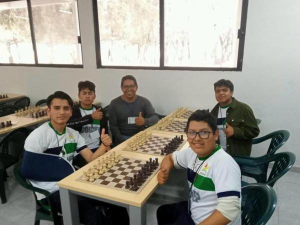 Destaca estudiante del COBAEP Texmelucan en Olimpiada Nacional de Química