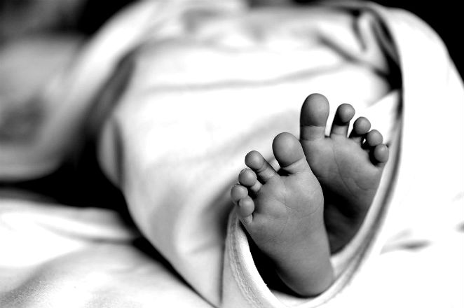 Abandonan 3 bebés en municipios de Puebla; solo uno sobrevive